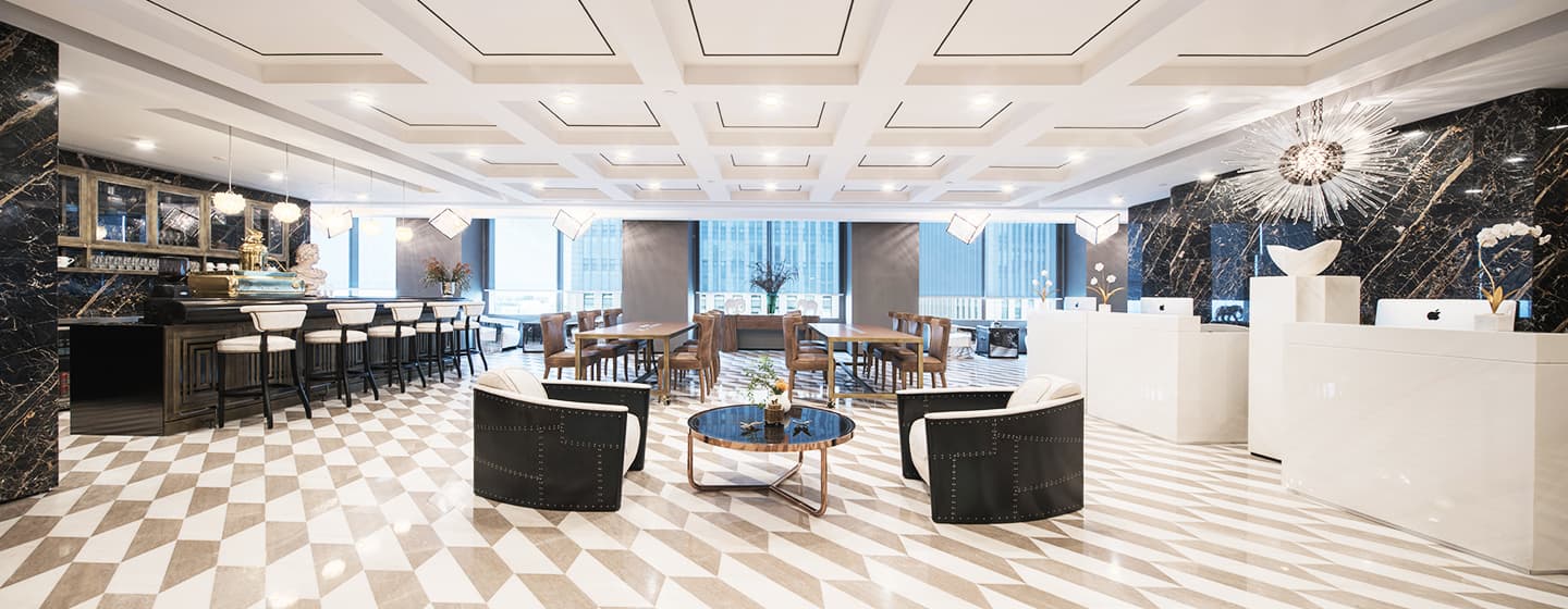 电竞博彩位于北京银泰办公大楼的服务式办公室处于北京 CBD 位置,成功打造一个设计既时尚又现代的办公空间