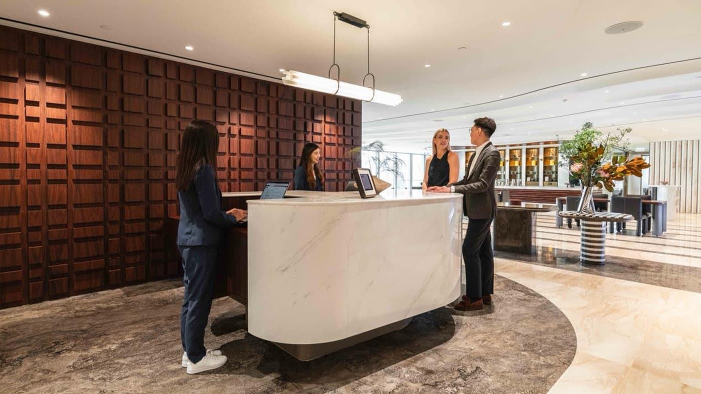 电竞博彩 TEC 香港中心前台礼宾区,为会员及访客提供专业周到的接待服务