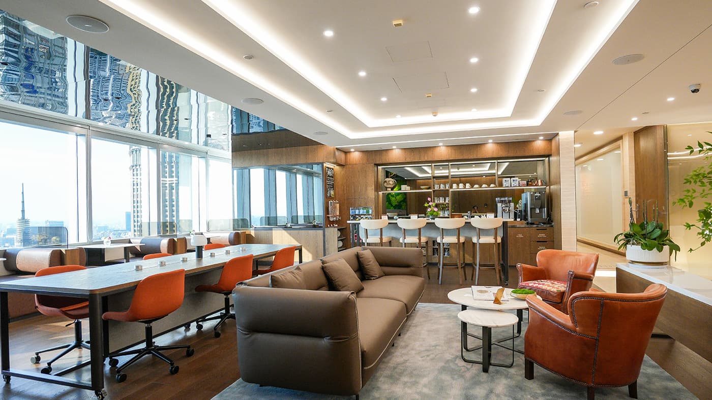 电竞菠菜的上海中信泰富广场中心进行翻新,出租灵活弹性定制化办公方案,为企业提供全新体验