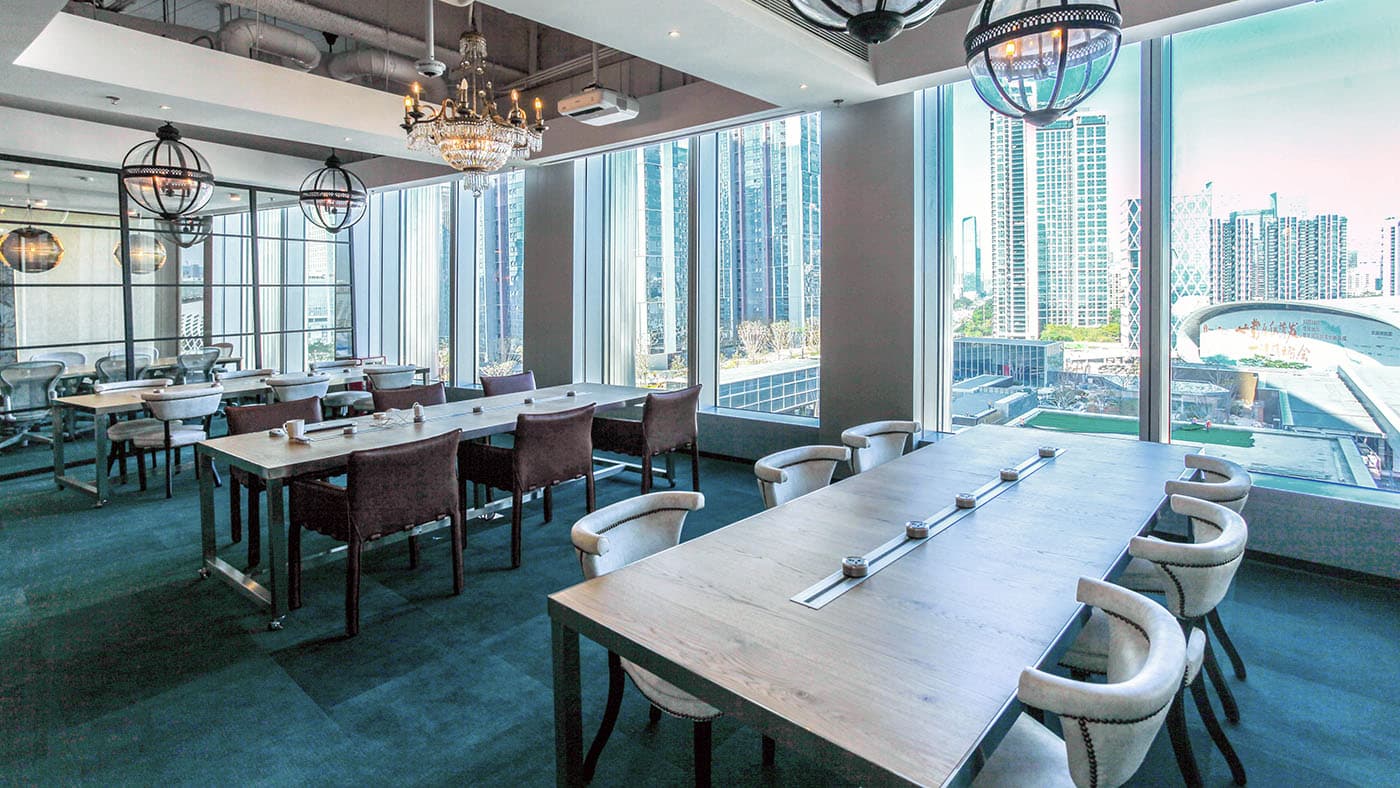 电竞菠菜现代化的共享办公区,设计宽敞舒适,鼓励跨团队协作与灵感交流